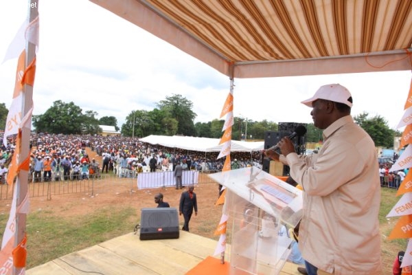 Présidentielle: Alassane Dramane Ouattara demande le changement de la constitution